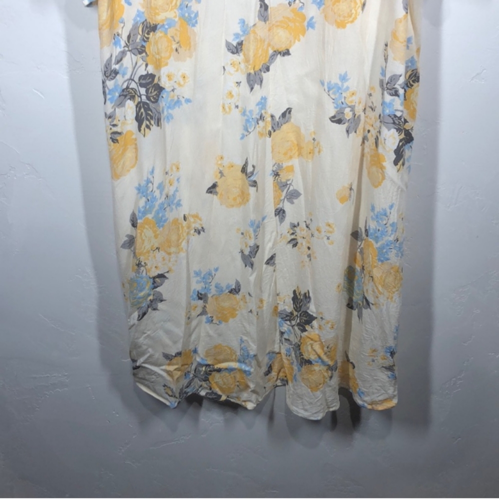 Torrid pale yellow floral kimono - Picture 3 of 14